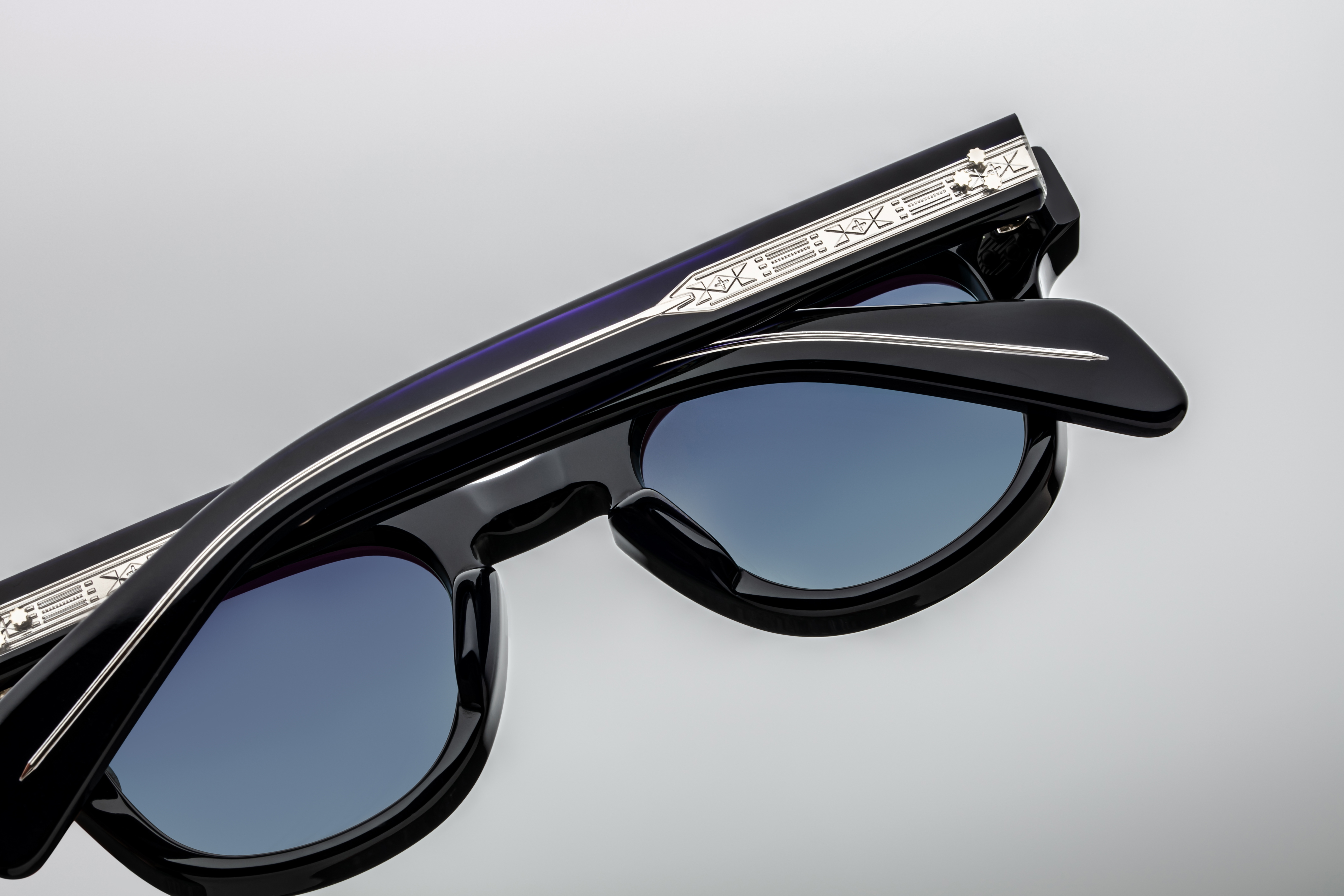 JULIEN – Jacques Marie Mage